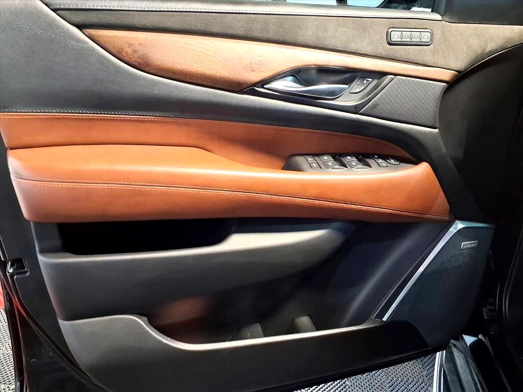 Cadillac Escalade 4WD 4dr Luxury 2019