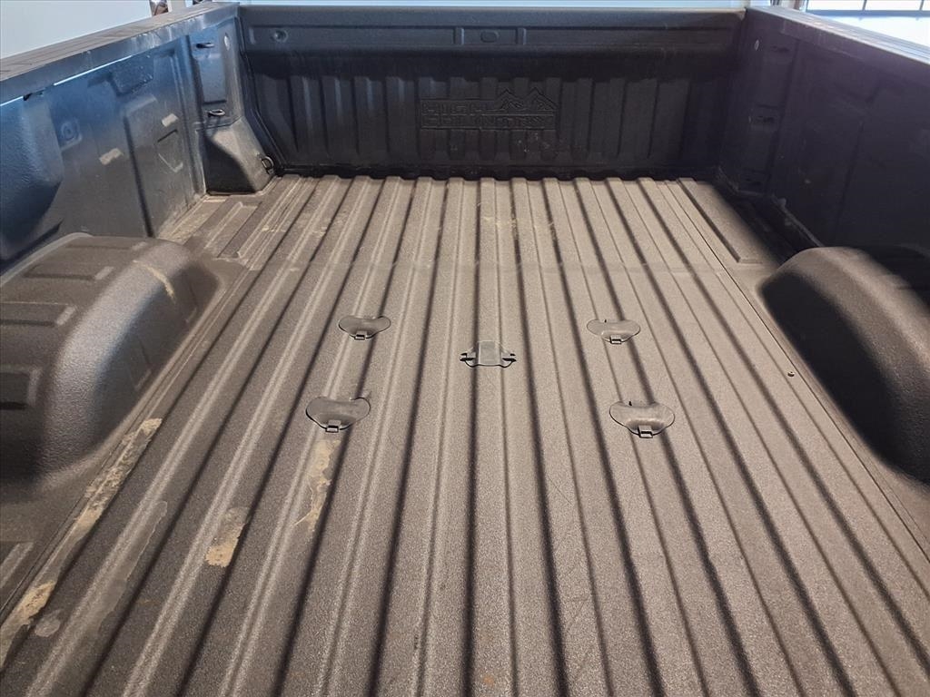 Chevrolet Silverado 3500HD 4WD Crew Cab 172" High Country 2021