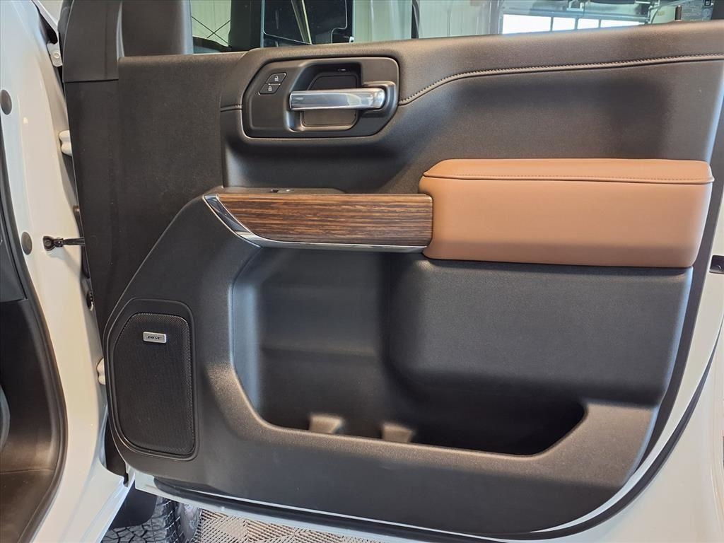 Chevrolet Silverado 3500HD 4WD Crew Cab 172" High Country 2021