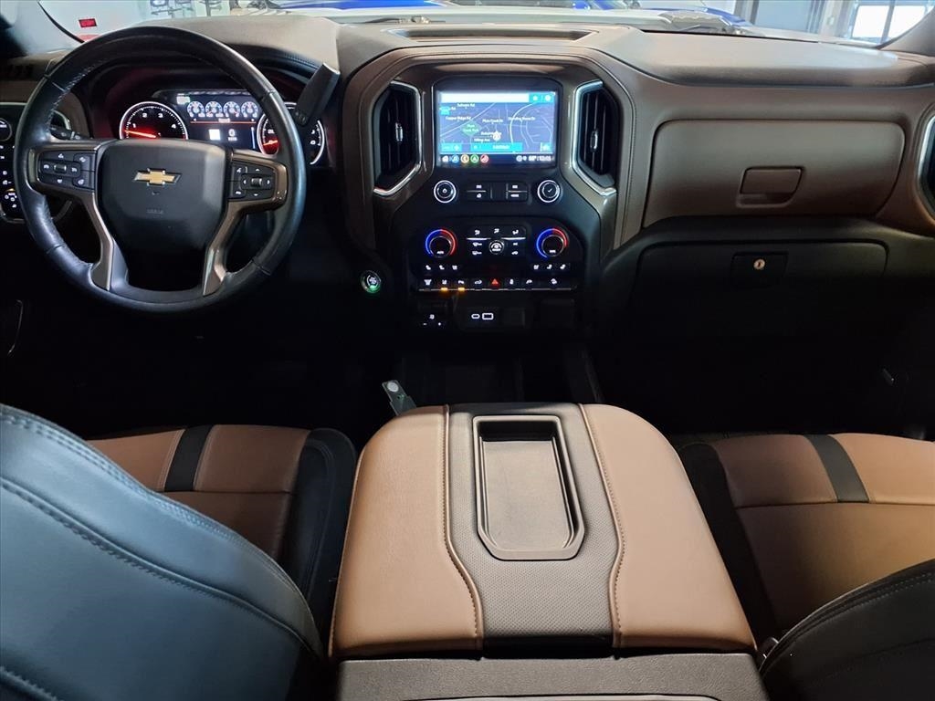 Chevrolet Silverado 3500HD 4WD Crew Cab 172" High Country 2021