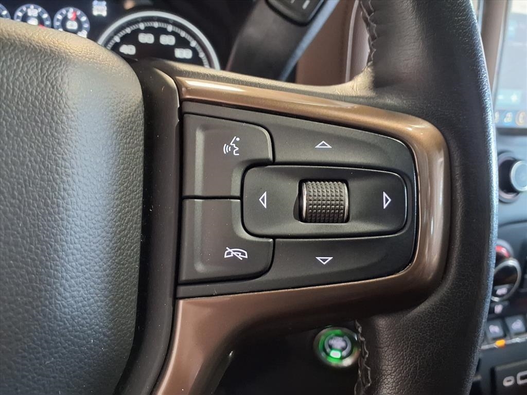 Chevrolet Silverado 3500HD 4WD Crew Cab 172" High Country 2021