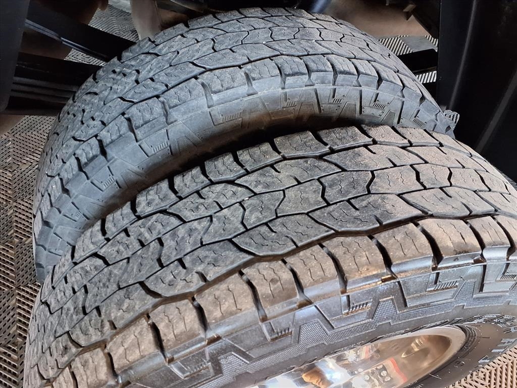 RAM 3500 Tradesman 4x4 Crew Cab 8' Box 2017