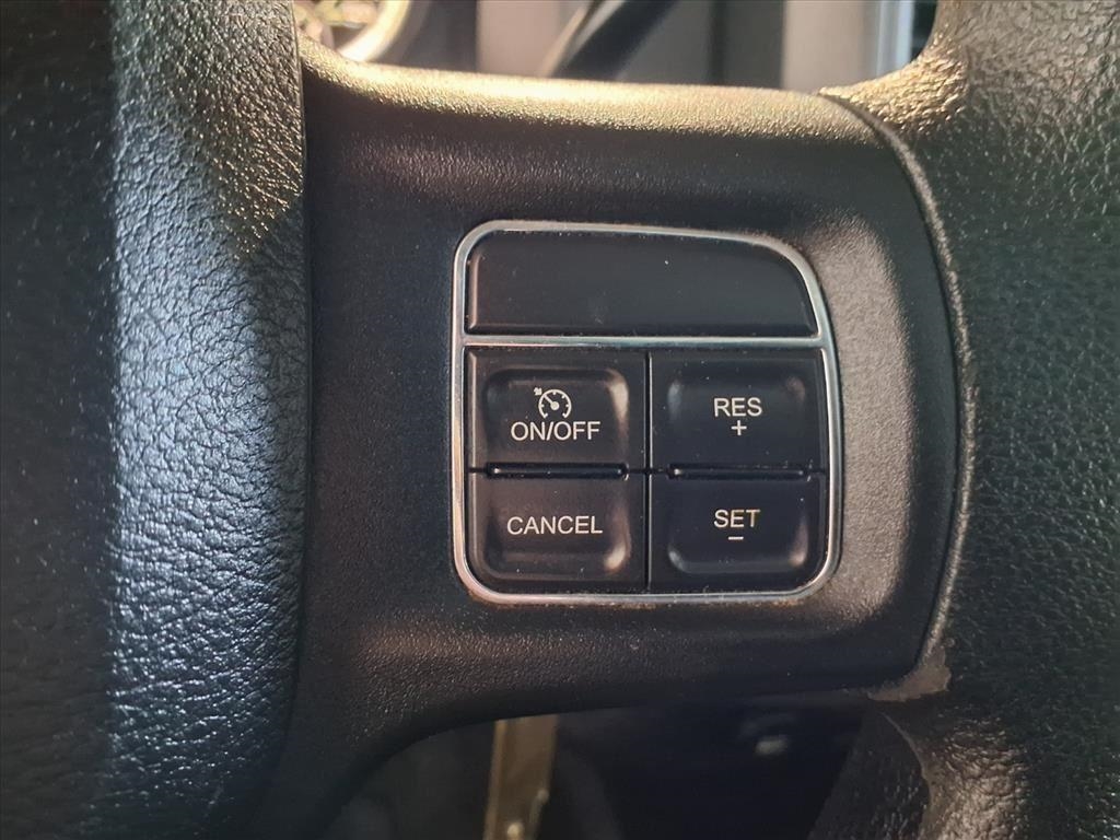 RAM 3500 Tradesman 4x4 Crew Cab 8' Box 2017