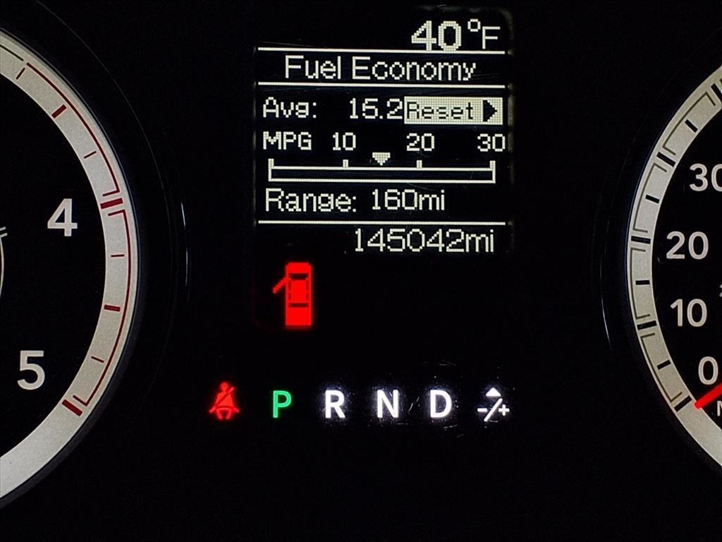 RAM 3500 Tradesman 4x4 Crew Cab 8' Box 2017