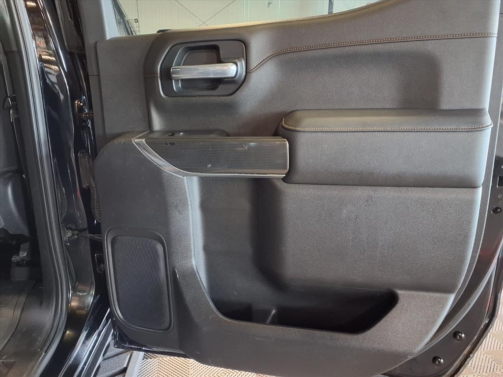 GMC Sierra 1500 4WD Crew Cab 147" AT4 2021