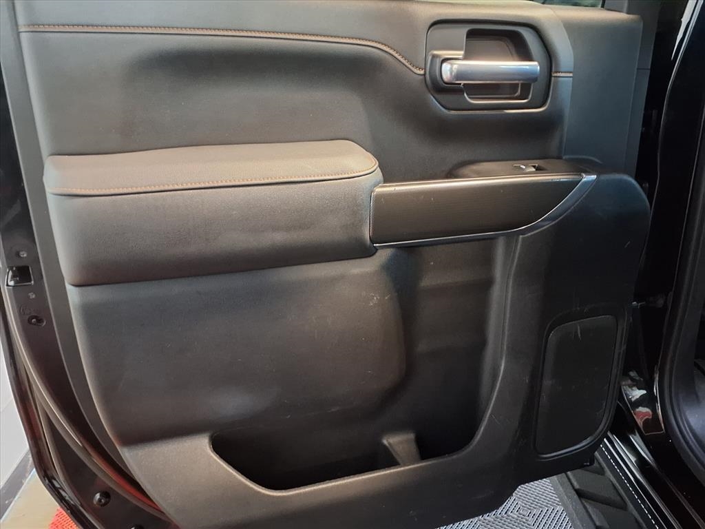 GMC Sierra 1500 4WD Crew Cab 147" AT4 2021