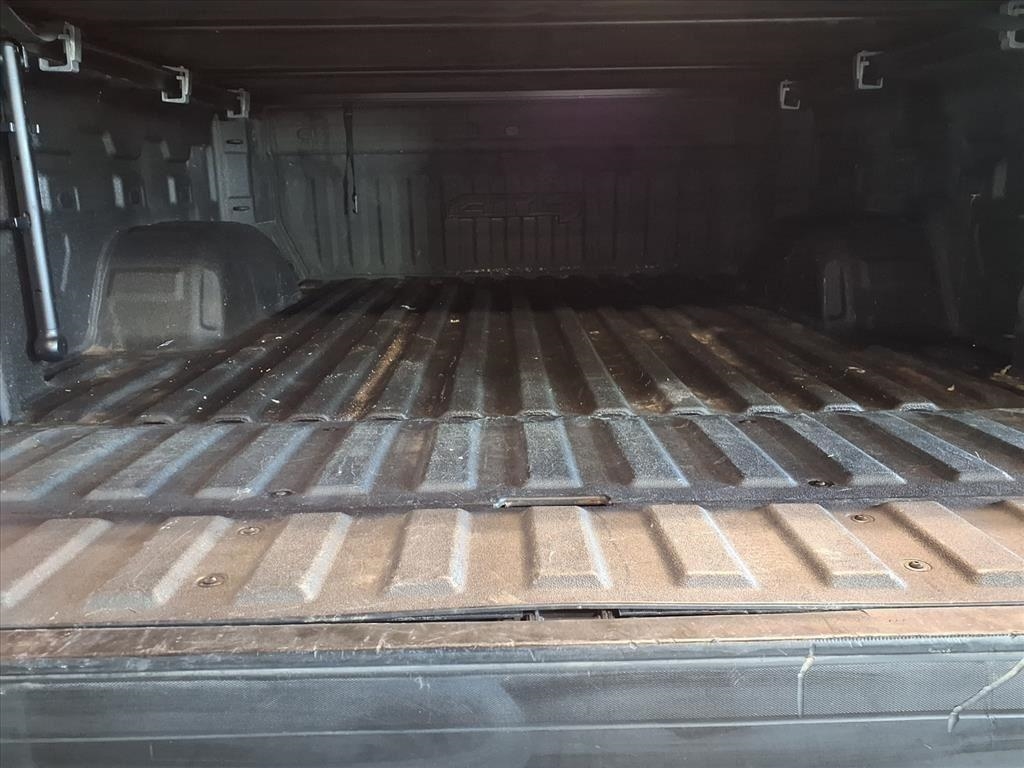 GMC Sierra 1500 4WD Crew Cab 147" AT4 2021