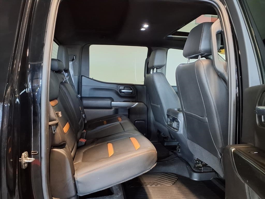 GMC Sierra 1500 4WD Crew Cab 147" AT4 2021