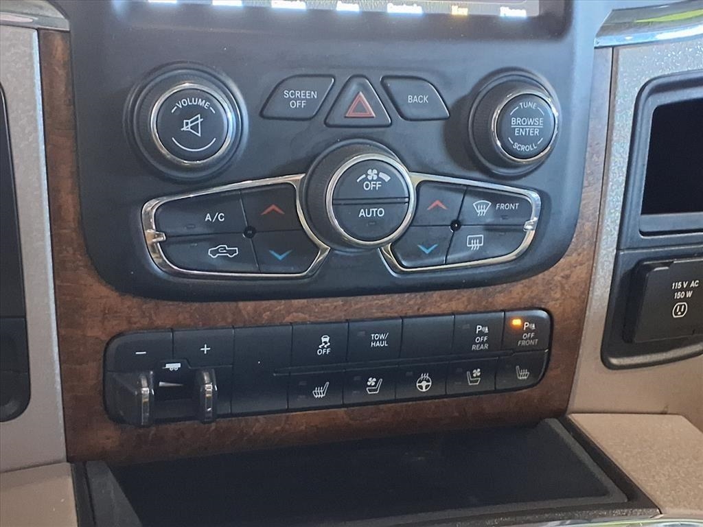 RAM 1500 Longhorn 4x4 Crew Cab 6'4" Box *Ltd Avail* 2018