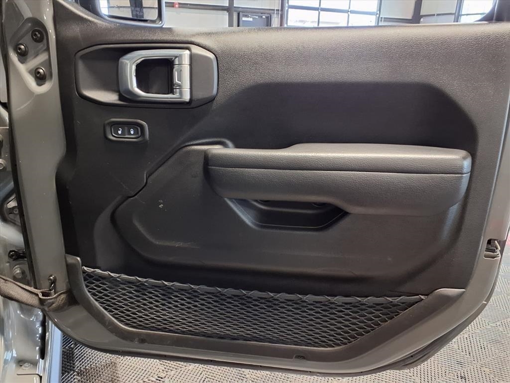 Jeep Gladiator Willys 4x4 2022