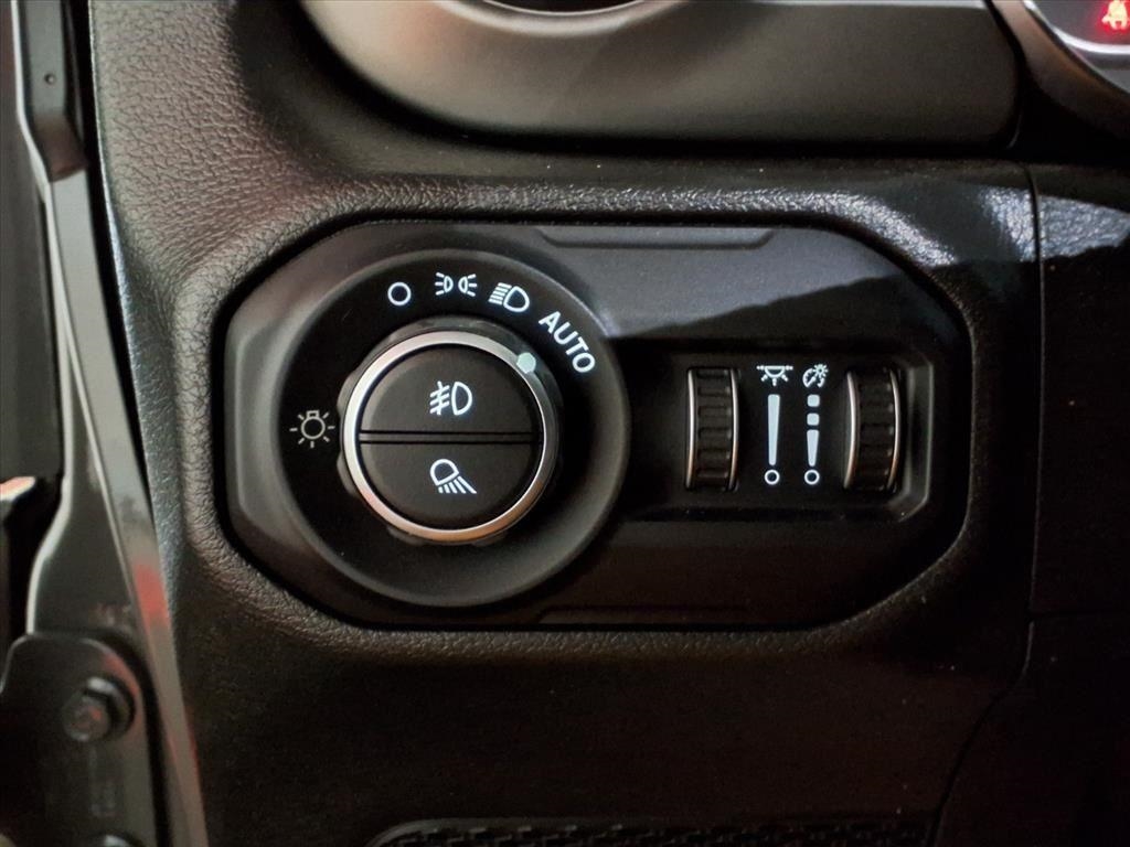 Jeep Gladiator Willys 4x4 2022