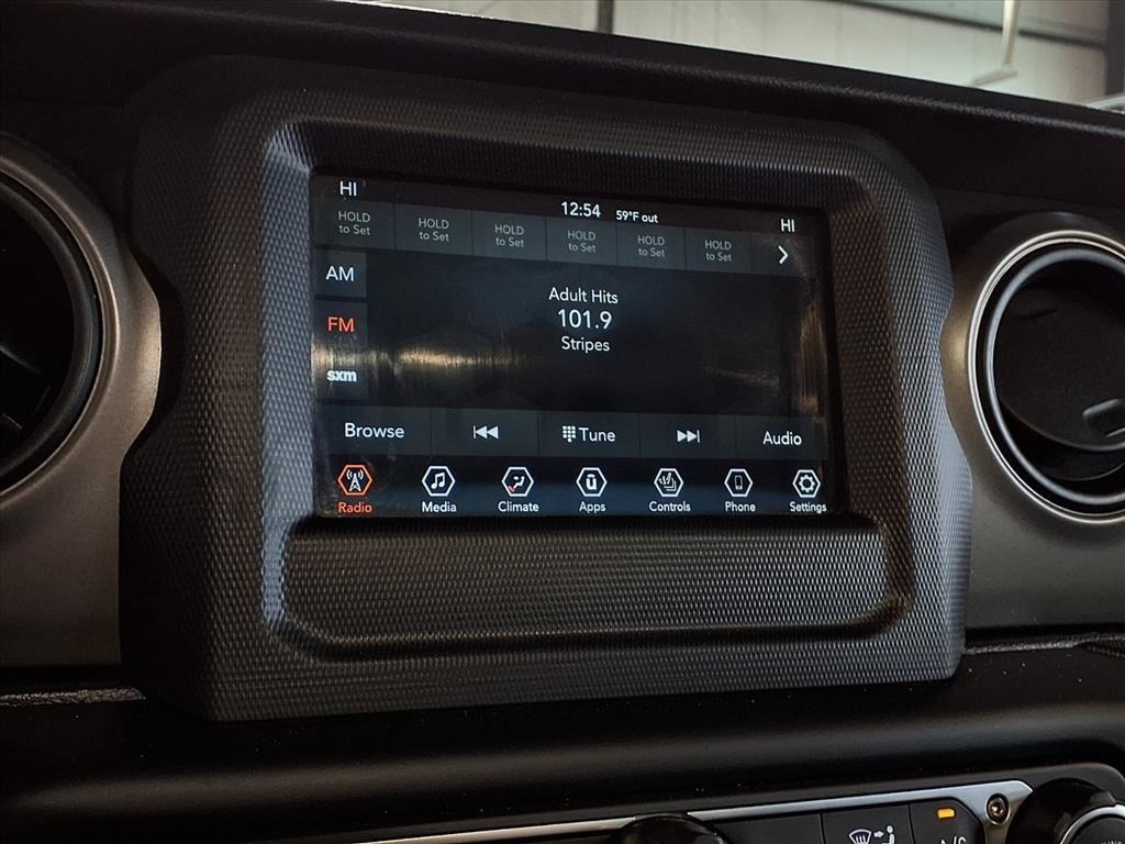 Jeep Gladiator Willys 4x4 2022