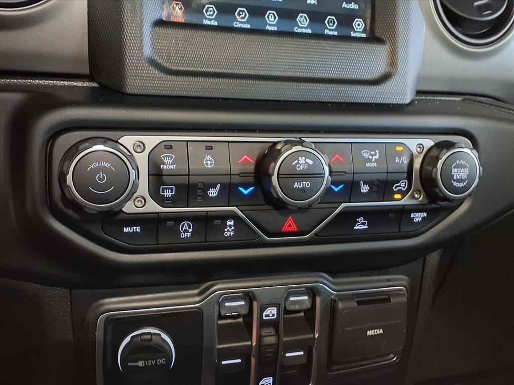 Jeep Gladiator Willys 4x4 2022