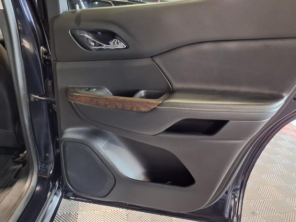 GMC Acadia AWD 4dr Denali 2021