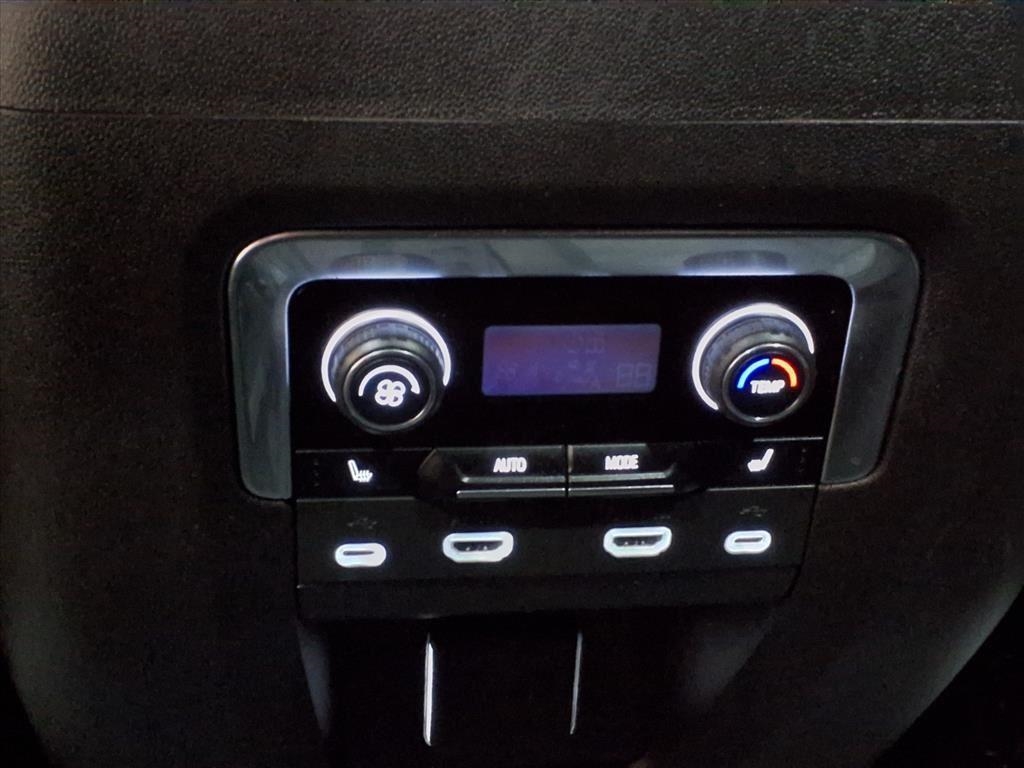 Chevrolet Suburban 4WD 4dr High Country 2021