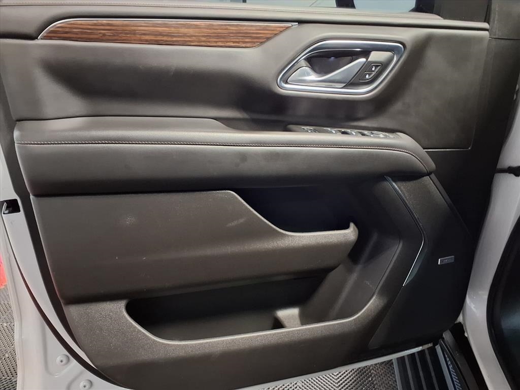 Chevrolet Suburban 4WD 4dr High Country 2021