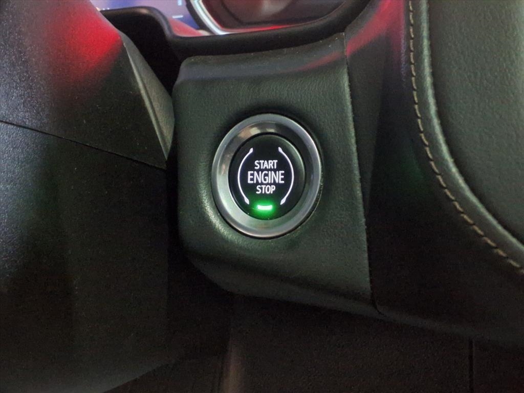 Chevrolet Suburban 4WD 4dr High Country 2021