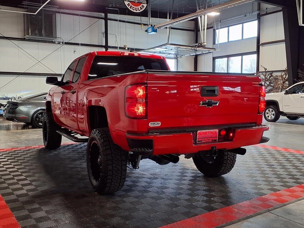 2016 Chevrolet Silverado 1500 Custom photo 4