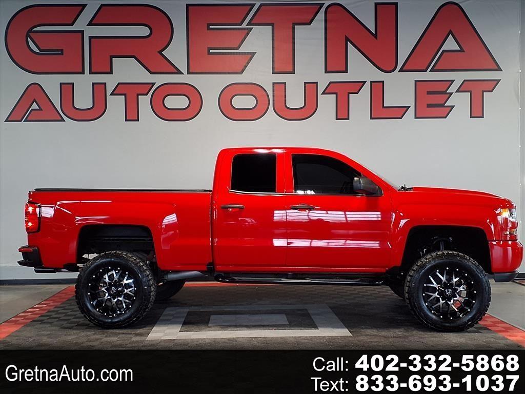 2016 Chevrolet Silverado 1500 4WD Double Cab 143.5" Custom