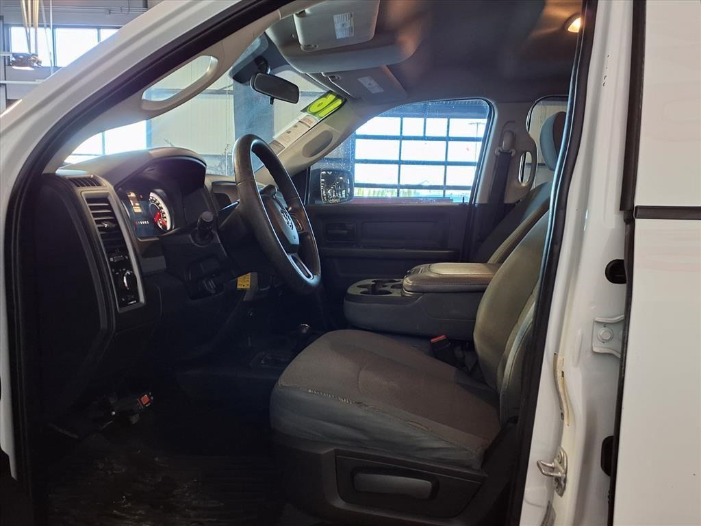 RAM 2500 4WD Crew Cab 149" Tradesman 2016