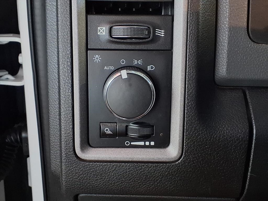 RAM 2500 4WD Crew Cab 149" Tradesman 2016