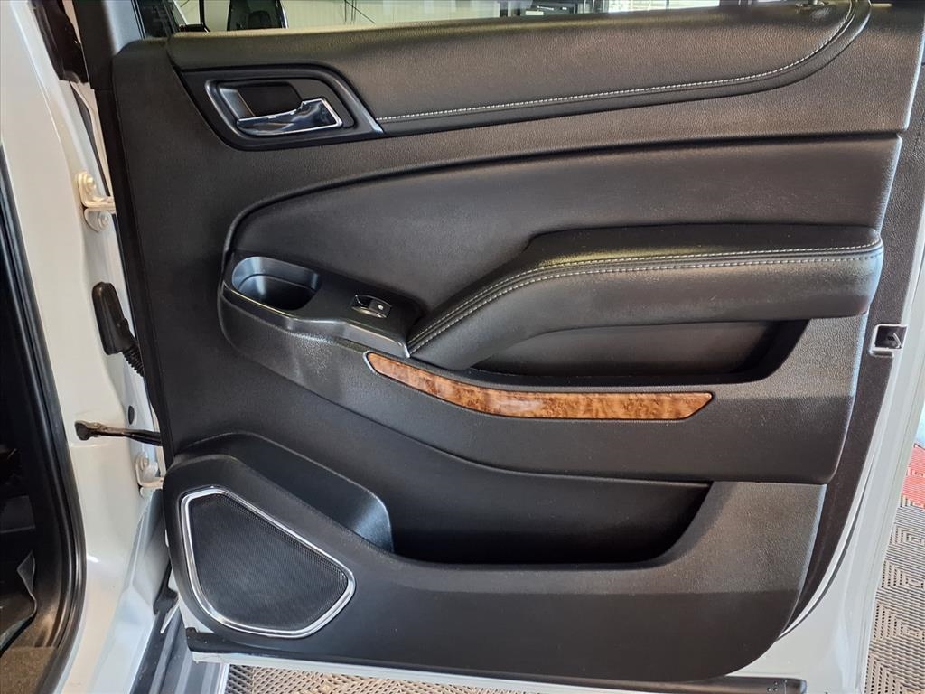 Chevrolet Suburban 4WD 4dr 1500 Premier 2018