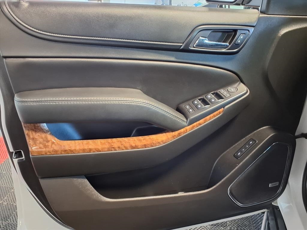 Chevrolet Suburban 4WD 4dr 1500 Premier 2018