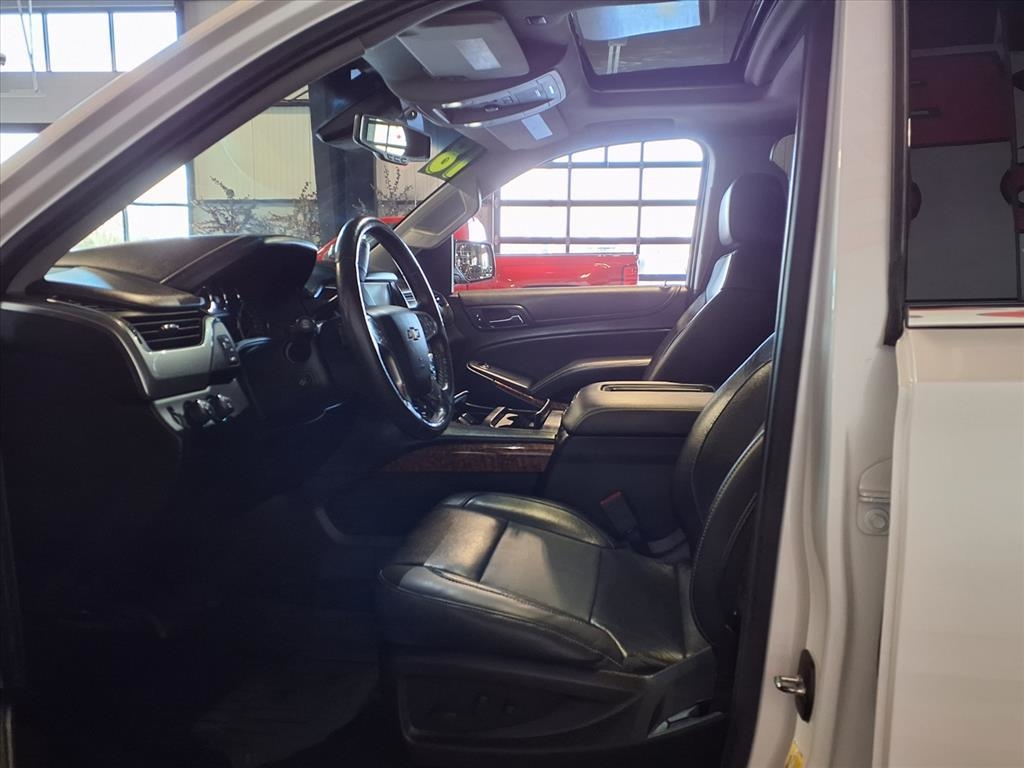 Chevrolet Suburban 4WD 4dr 1500 Premier 2018