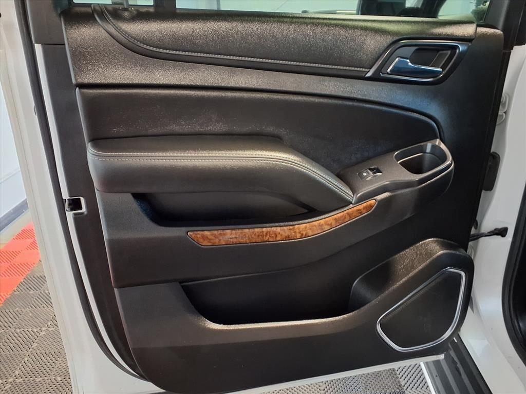 Chevrolet Suburban 4WD 4dr 1500 Premier 2018