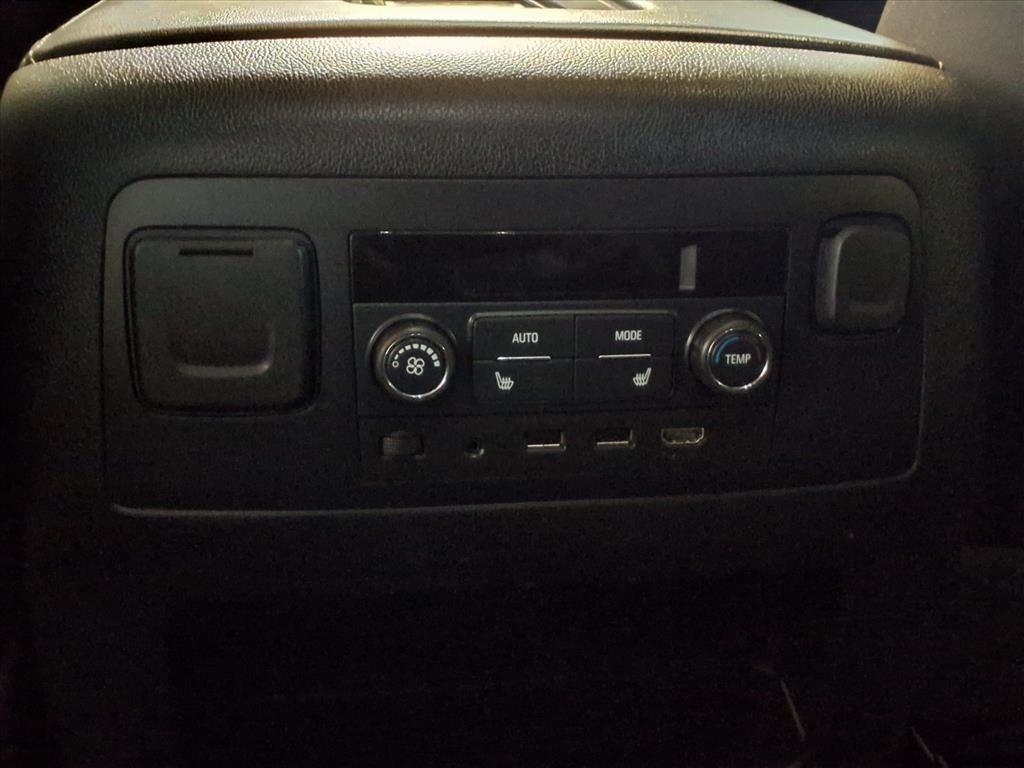 Chevrolet Suburban 4WD 4dr 1500 Premier 2018