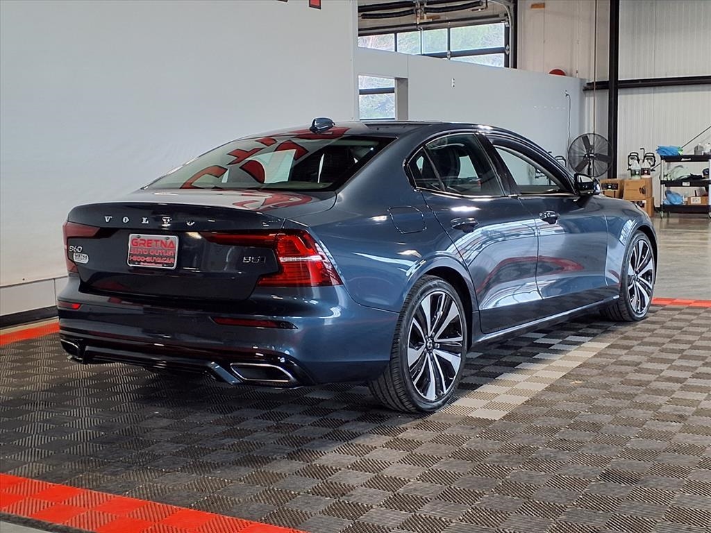Volvo S60 B5 AWD Black Edition Momentum 2022