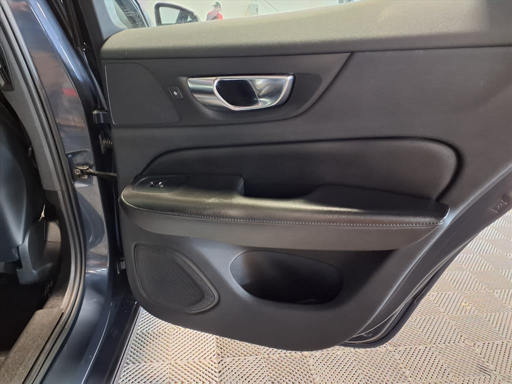 Volvo S60 B5 AWD Black Edition Momentum 2022