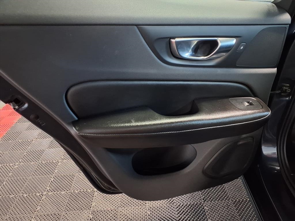 Volvo S60 B5 AWD Black Edition Momentum 2022