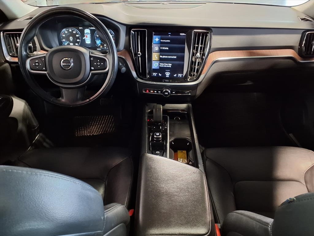 Volvo S60 B5 AWD Black Edition Momentum 2022