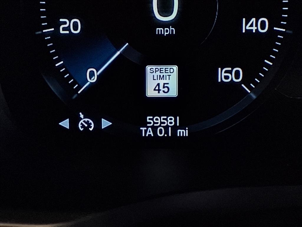 Volvo S60 B5 AWD Black Edition Momentum 2022