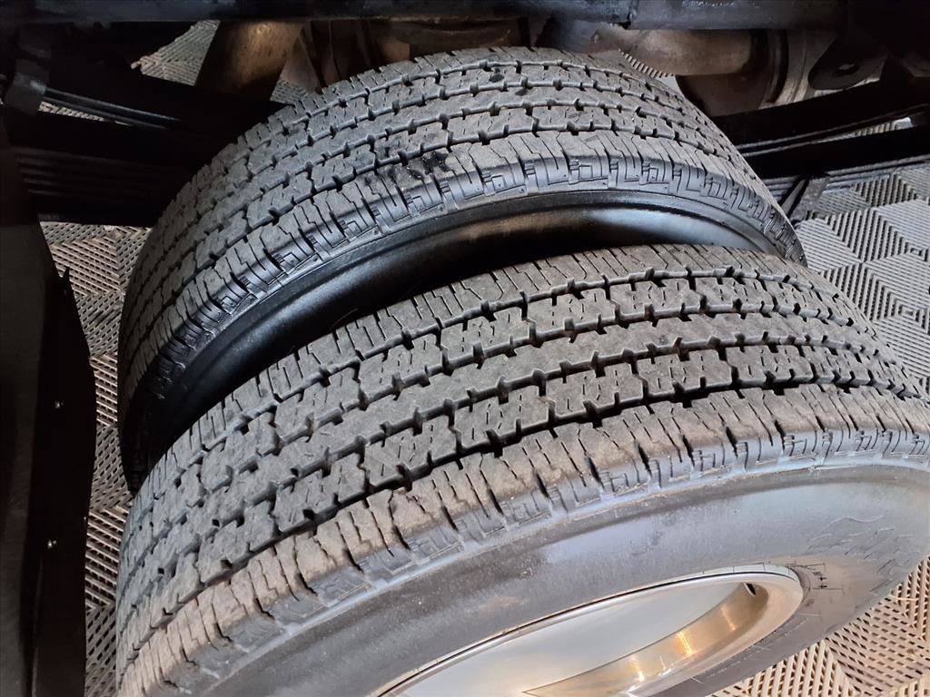 Chevrolet Silverado 3500 Reg Cab 133" WB 4WD DRW LS 2002