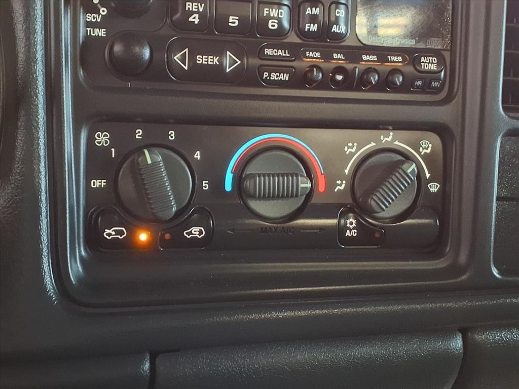 Chevrolet Silverado 3500 Reg Cab 133" WB 4WD DRW LS 2002