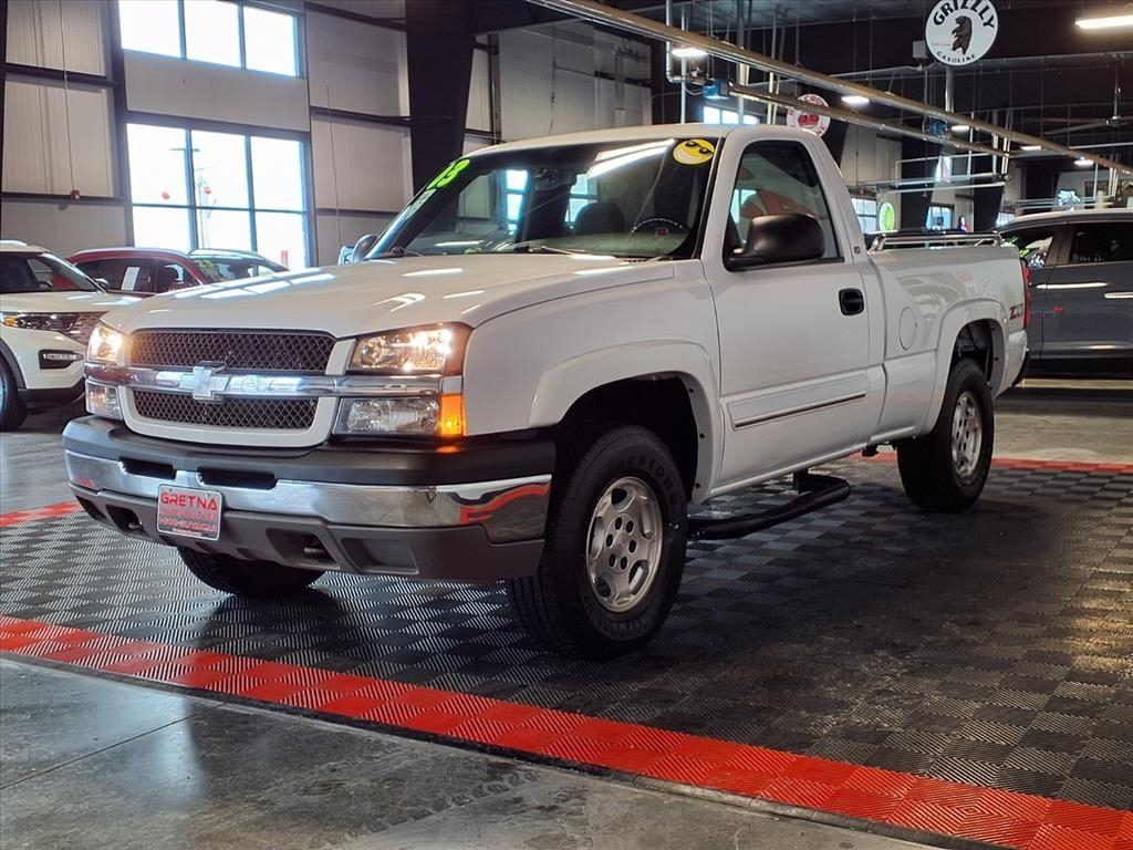 Chevrolet Silverado 1500 Reg Cab 119.0" WB 4WD LS 2003