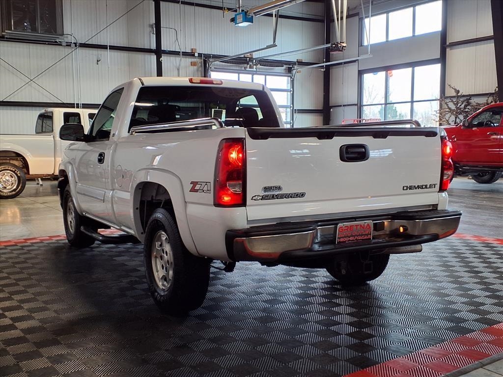 Chevrolet Silverado 1500 Reg Cab 119.0" WB 4WD LS 2003