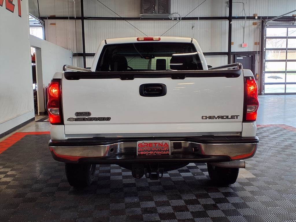 Chevrolet Silverado 1500 Reg Cab 119.0" WB 4WD LS 2003