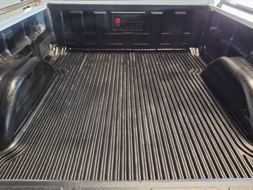 Chevrolet Silverado 1500 Reg Cab 119.0" WB 4WD LS 2003