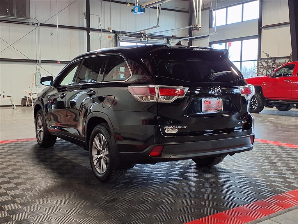 Toyota Highlander AWD 4dr V6 XLE (Natl) 2015