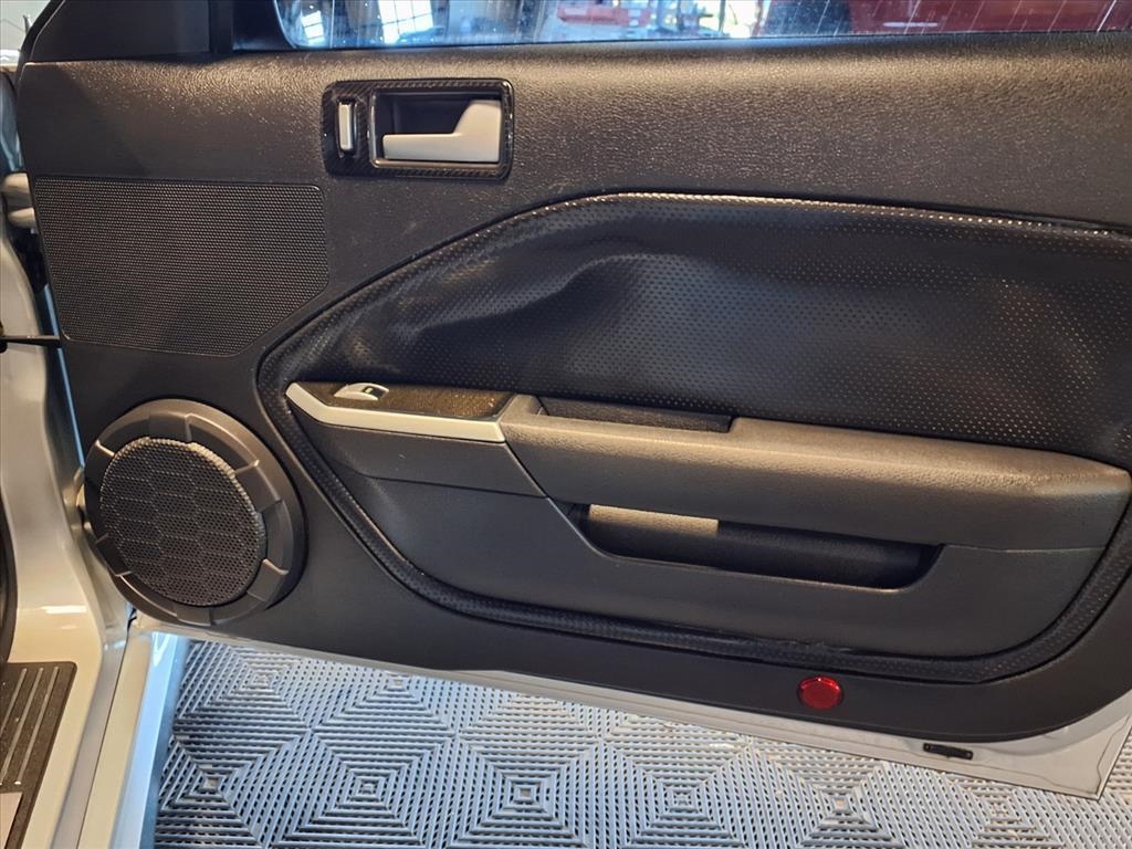 Ford Mustang 2dr Cpe GT Deluxe 2005