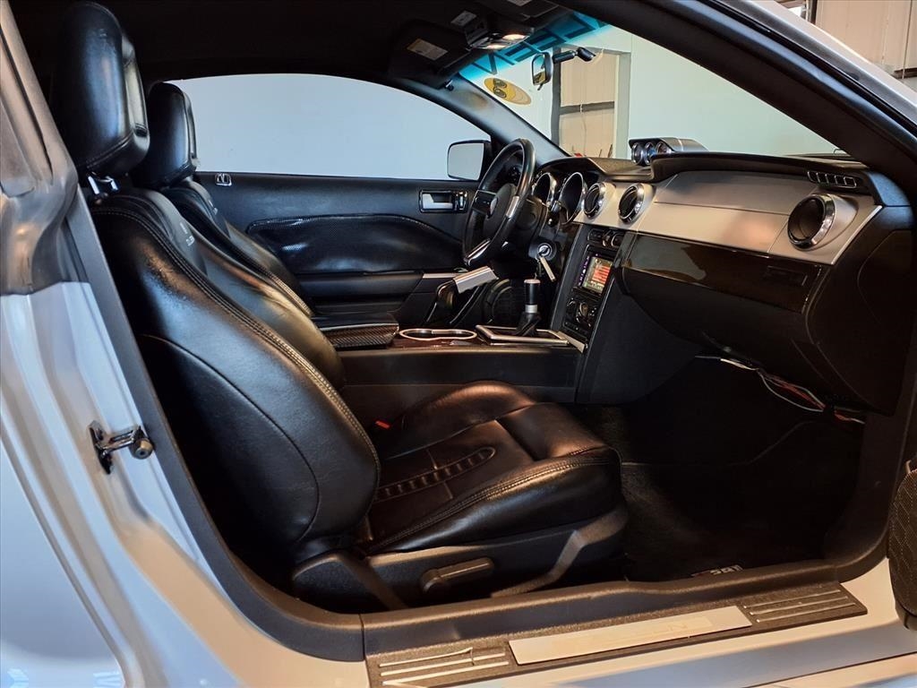 Ford Mustang 2dr Cpe GT Deluxe 2005