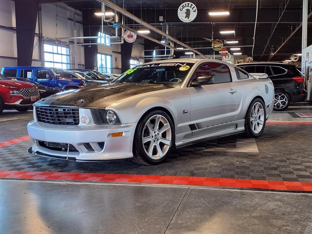 Ford Mustang 2dr Cpe GT Deluxe 2005
