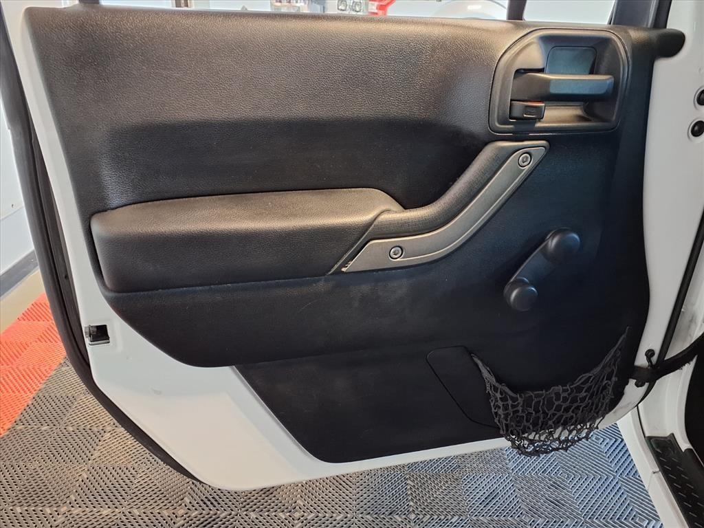 Jeep Wrangler 4WD 2dr Sport 2013