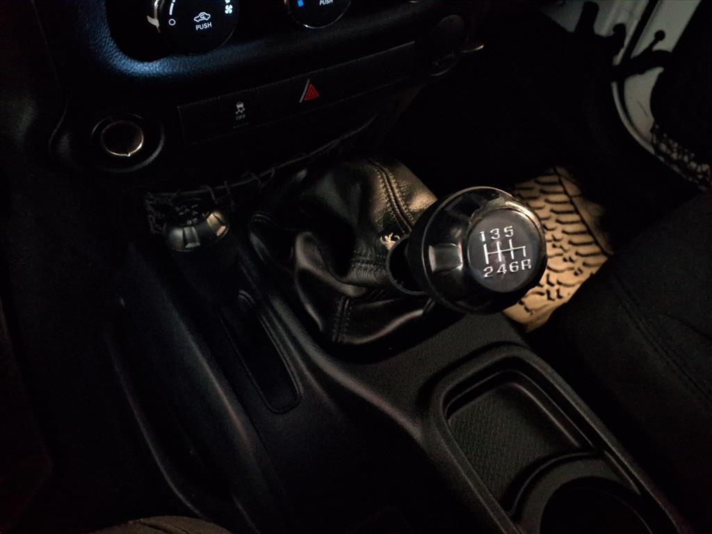 Jeep Wrangler 4WD 2dr Sport 2013