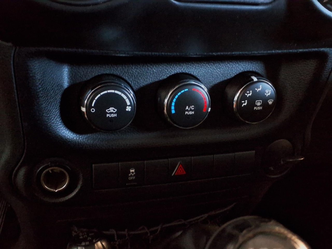 Jeep Wrangler 4WD 2dr Sport 2013