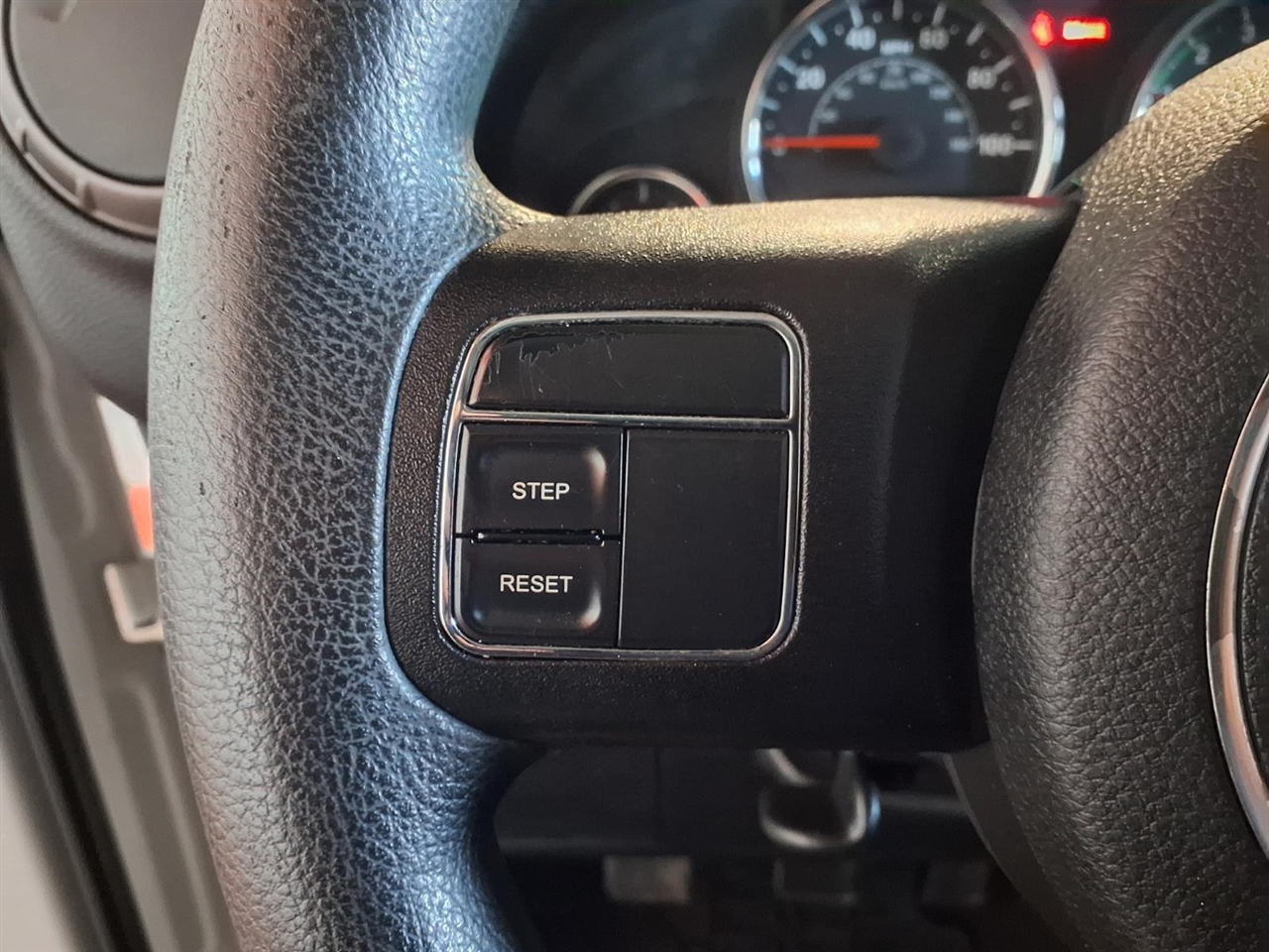 Jeep Wrangler 4WD 2dr Sport 2013