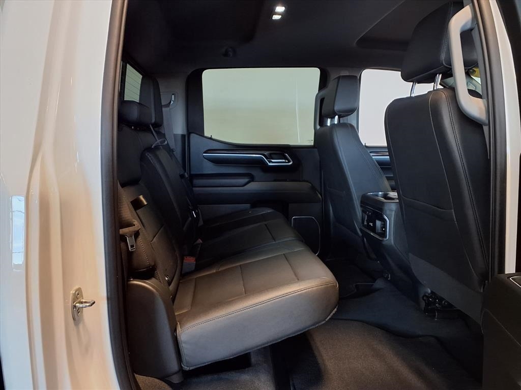 GMC Sierra 1500 4WD Crew Cab 147" SLT 2022